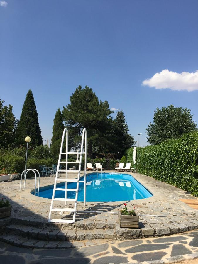 Villa Aurelia - Casa De Campo Con Jardin Y Piscina Entre Madrid Y Segovia Ortigosa del Monte Exterior photo